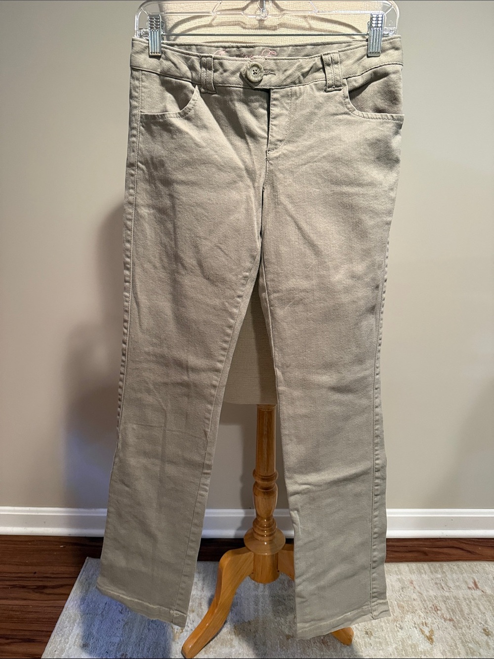 American Eagle Outfitters Straight Leg Jeans in Light Khaki